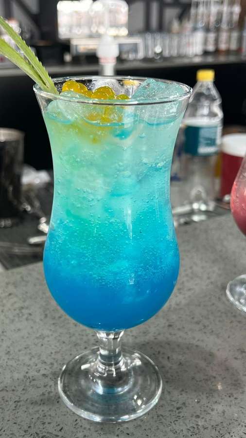 Blue lagoon mocktail bubble pearls