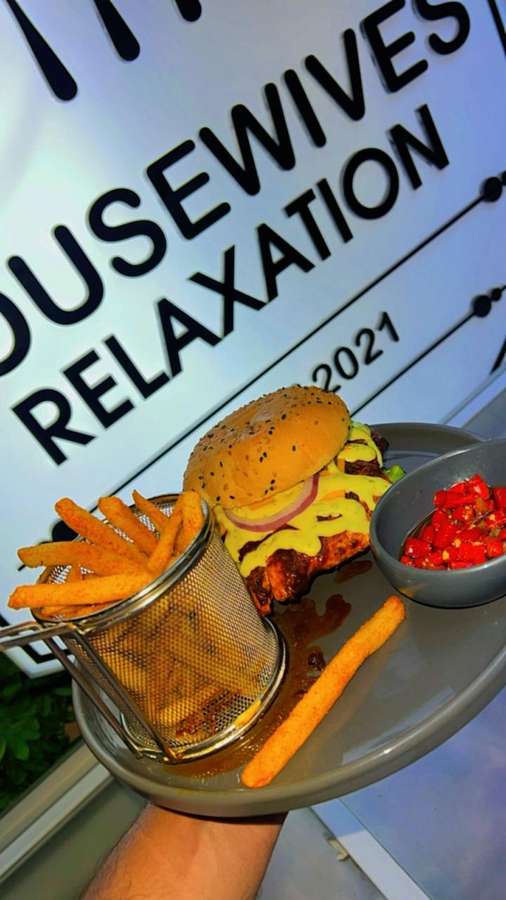 Burger — Housewives Relaxation sign